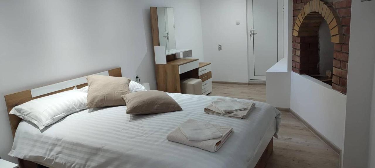 Arts Guest House -Beautiful Villa For 6 Persons Veliko Tarnovo Buitenkant foto